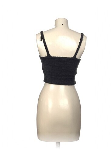 s Beden Pull and Bear Bluz %70 İndirimli.