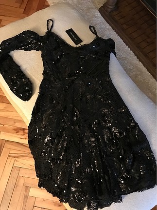 Siyah pileli payetli elbise