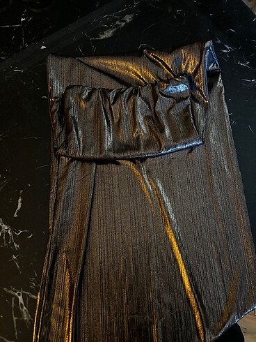 xs Beden Pull &Bear Metalik Görünümlü Uzun Elbise