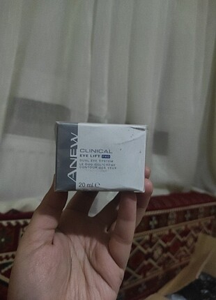 Göz çevresi bakım kremi