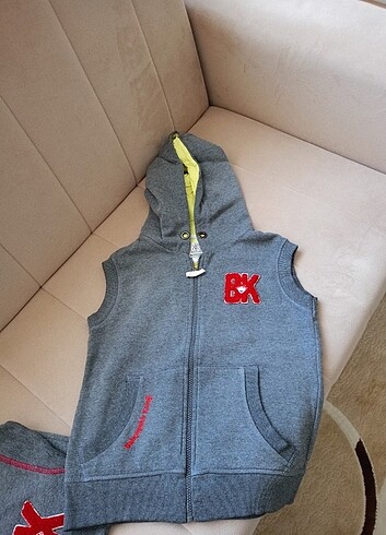 Diğer Bahçeşehir Koleji okul forması