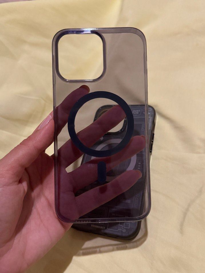 Şeffaf mor ve desenli 14 pro max kılfı - Görsel 3