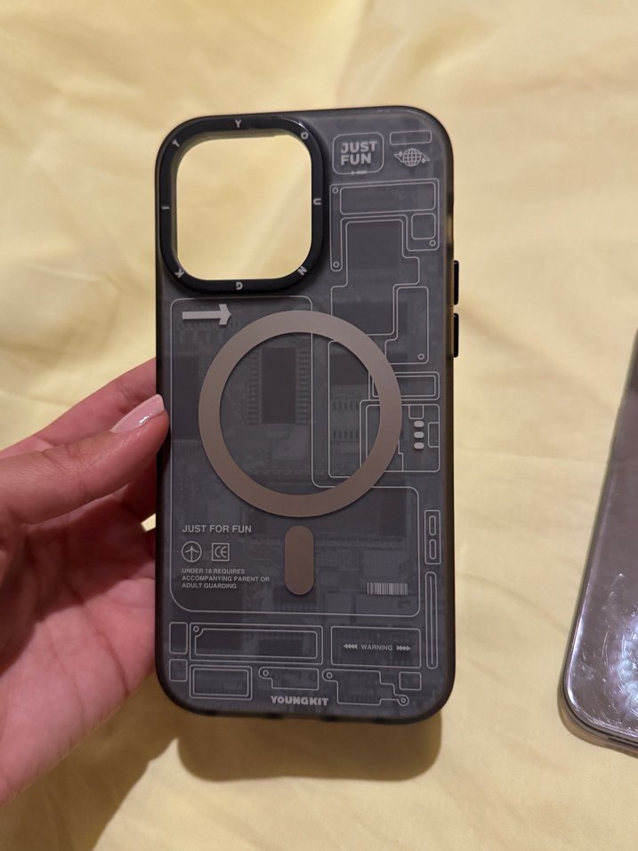 Şeffaf mor ve desenli 14 pro max kılfı - Görsel 2