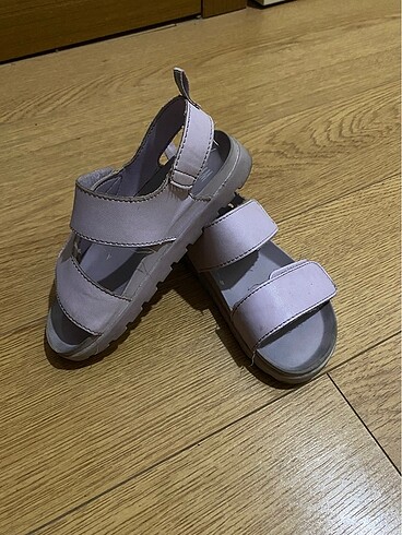 28 Beden H&M sandalet