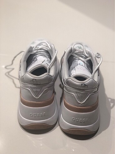 Guess 38 numara spor ayakkabı