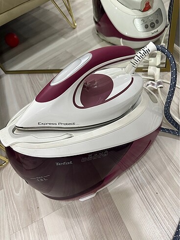 Tefal buhar kazanlı Ütü ve ütü masası