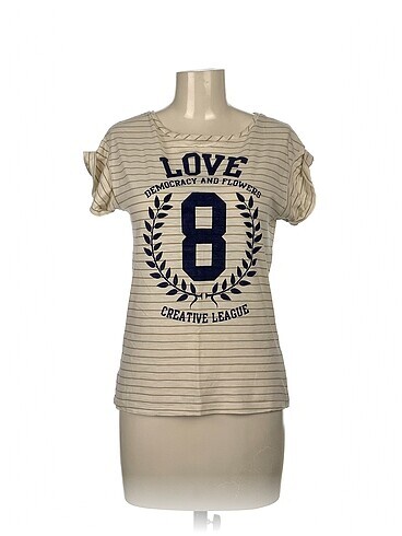 Mango T-shirt %70 İndirimli.