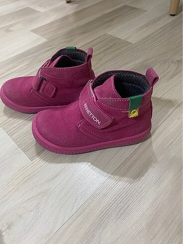 Benetton Süet bot