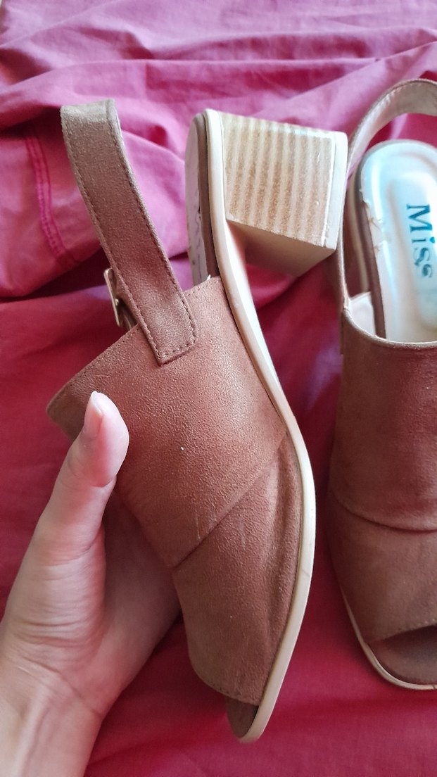 Bej Süet Kadın Dolgu Topuklu Sandalet - Görsel 2