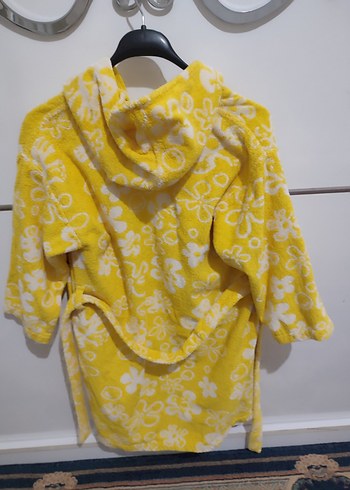 Sarı Çiçek Desenli Kız Çocuk Bornoz - Görsel 4