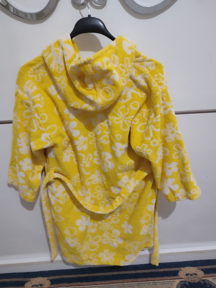 Sarı Çiçek Desenli Kız Çocuk Bornoz - Görsel 4