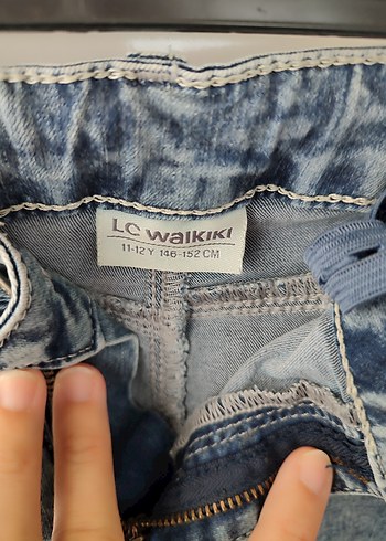 11-12 Yaş Beden lc Waikiki yumuşacık, yüksek bel kot pantolon