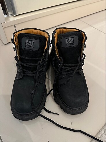 36 Beden siyah Renk Cat bot