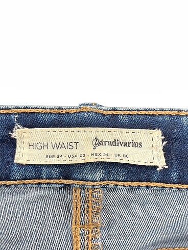 34 Beden lacivert Renk Stradivarius Jean / Kot %70 İndirimli.