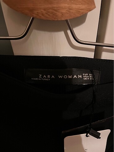 xs Beden Zara yırtmalı etek