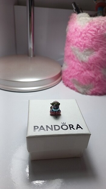 Pandora unicorn charm
