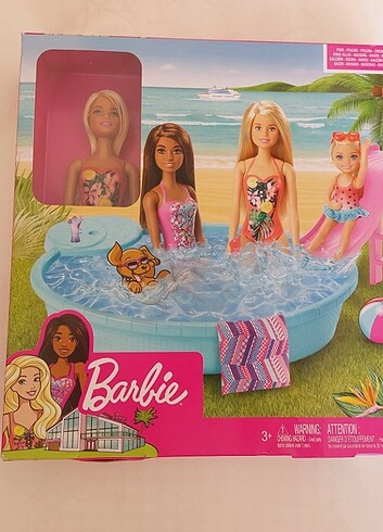 Beden Barbie havuz keyfi