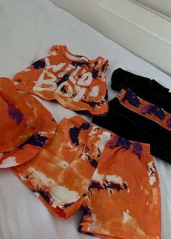 Turuncu Batik Desenli Sokak Stili Köpek Kıyafeti - Görsel 2