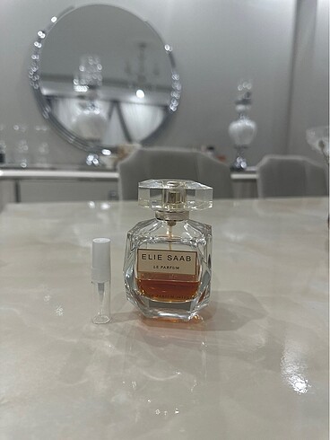 Elie Saab le parfum intense
