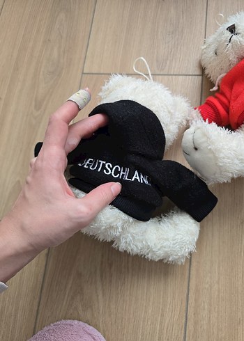 Renkli Kazaklı Beyaz Peluş Ayıcıklar - Görsel 4