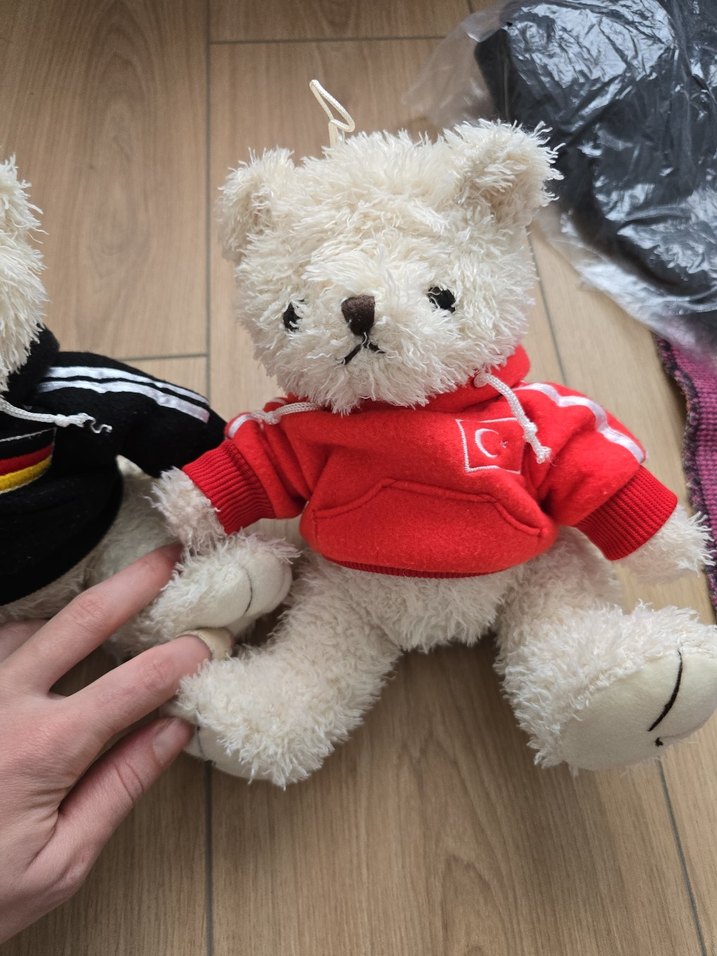 Renkli Kazaklı Beyaz Peluş Ayıcıklar - Görsel 3