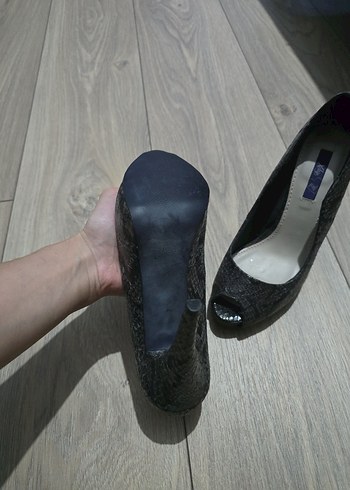 Gri Yılan Desenli Stiletto Topuklu Kadın Ayakkabı - Görsel 3