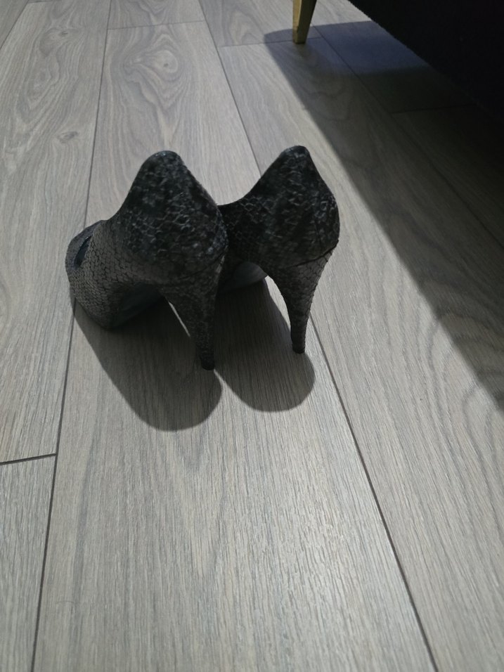 Gri Yılan Desenli Stiletto Topuklu Kadın Ayakkabı - Görsel 4