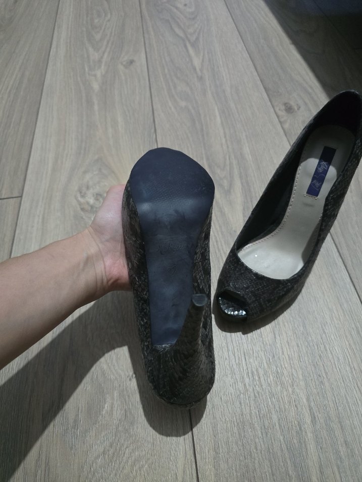 Gri Yılan Desenli Stiletto Topuklu Kadın Ayakkabı - Görsel 3