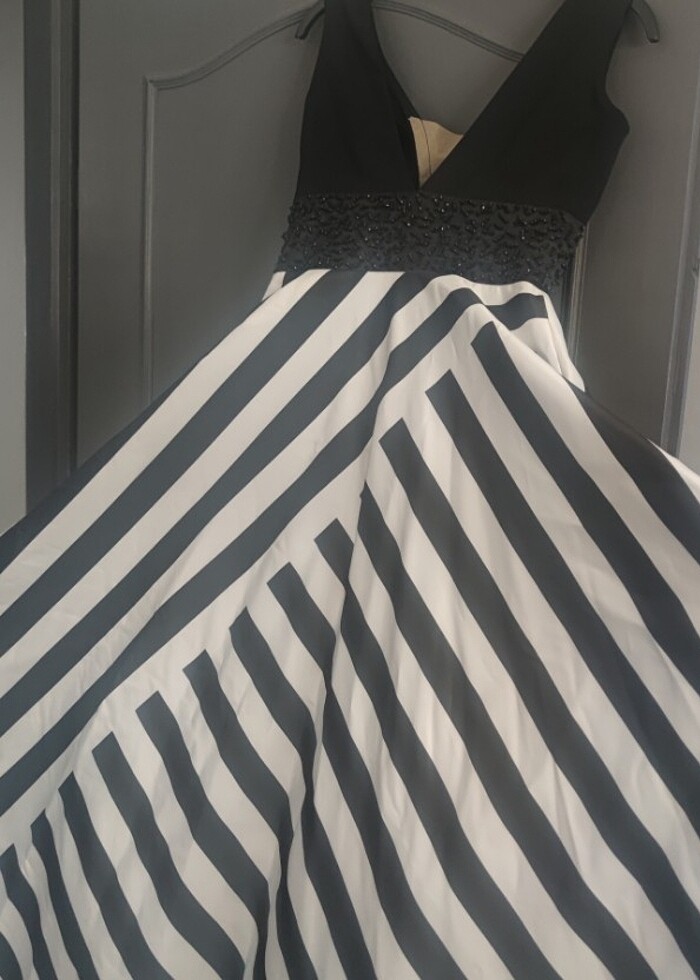 Siyah elbise - Görsel 3