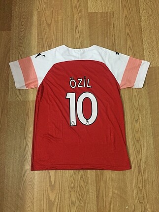 Mesut Özil 15/16 yaş boy:69 en:48 cm
