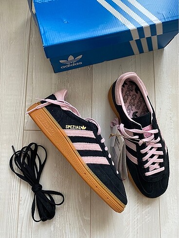 Adidas spezial