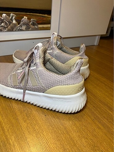 36 Beden Adidas Orijinal Spor Ayakkabı
