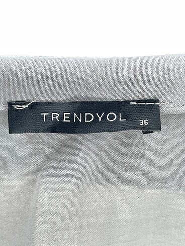 36 Beden gri Renk Trendyol & Milla Gömlek %70 İndirimli.