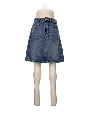 Stradivarius Mini Etek %70 İndirimli.