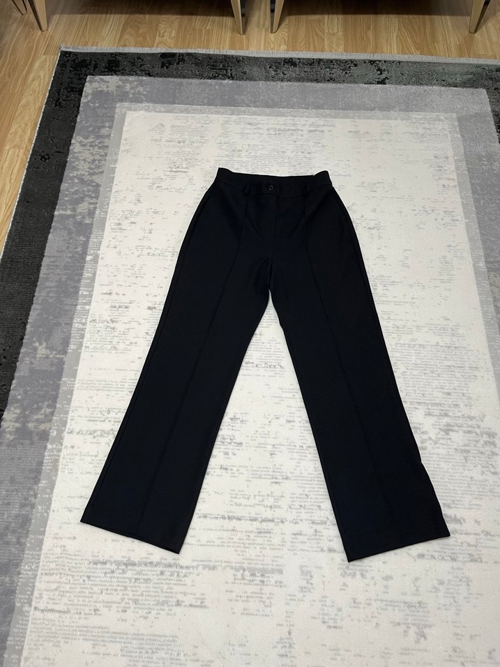 Düz paça siyah pantolon - Görsel 4