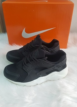 Nike huarace A kalite üründür 