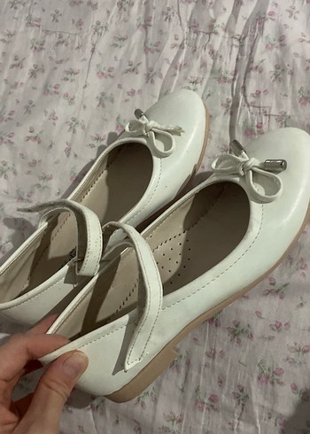 Beyaz Kız Çocuk Tokalı Babet Ayakkabı - Görsel 2