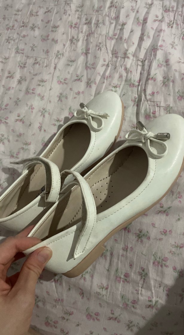 Beyaz Kız Çocuk Tokalı Babet Ayakkabı - Görsel 2