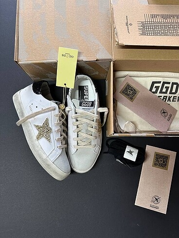Golden Goose Deluxe