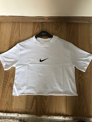 s Beden Nike crop tshirt