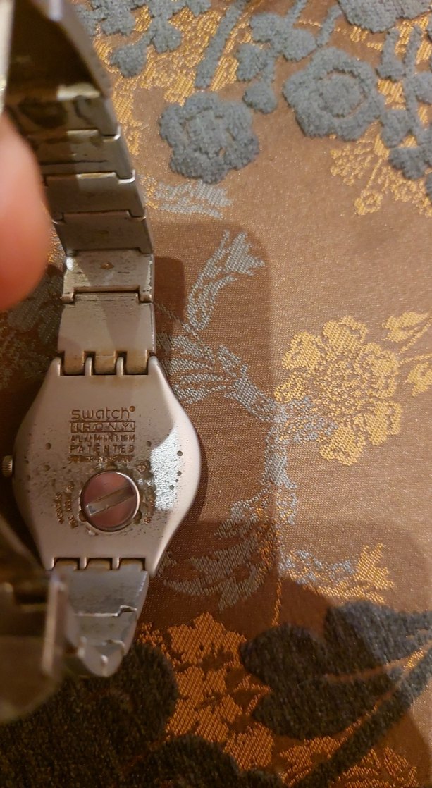 SWATCH Gri Bej Kadın Saat Metal Kordonlu - Görsel 3