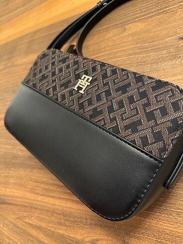 Beden siyah Renk Tommy Hilfiger Çapraz Çanta