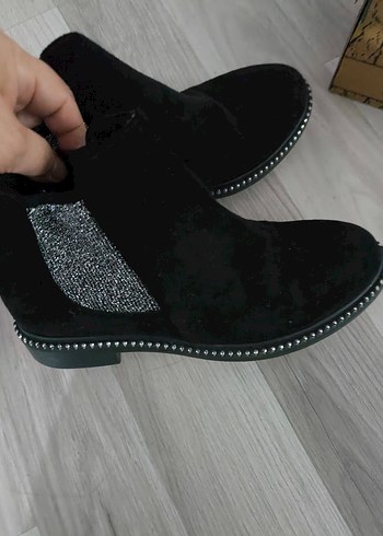 Bambi Siyah Süet Kadın Bot