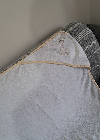 Nakışlı Beyaz Bebek havlusu - Görsel 2