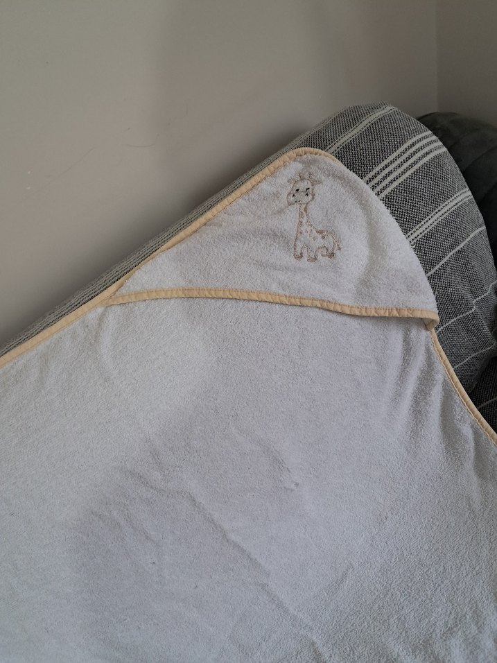 Nakışlı Beyaz Bebek havlusu - Görsel 2