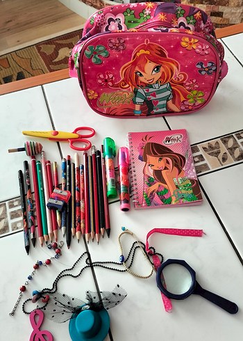  Beden Pembe Winx Çanta ve Aksesuar Seti
