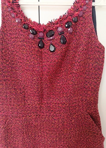 Düğmeli Bordo koyu pembe ,kaşe kumaş,boncuk işlemeli Midi Elbise - Görsel 5