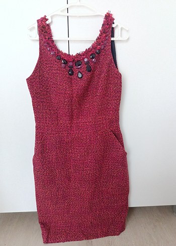 Düğmeli Bordo koyu pembe ,kaşe kumaş,boncuk işlemeli Midi Elbise