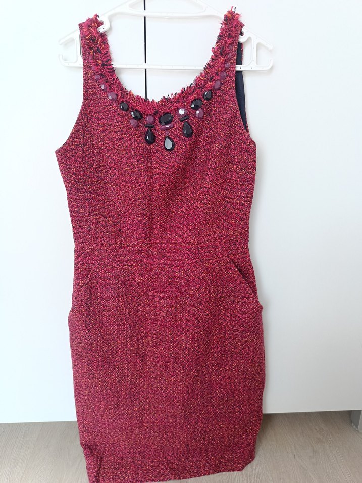 Düğmeli Bordo koyu pembe ,kaşe kumaş,boncuk işlemeli Midi Elbise - Görsel 2