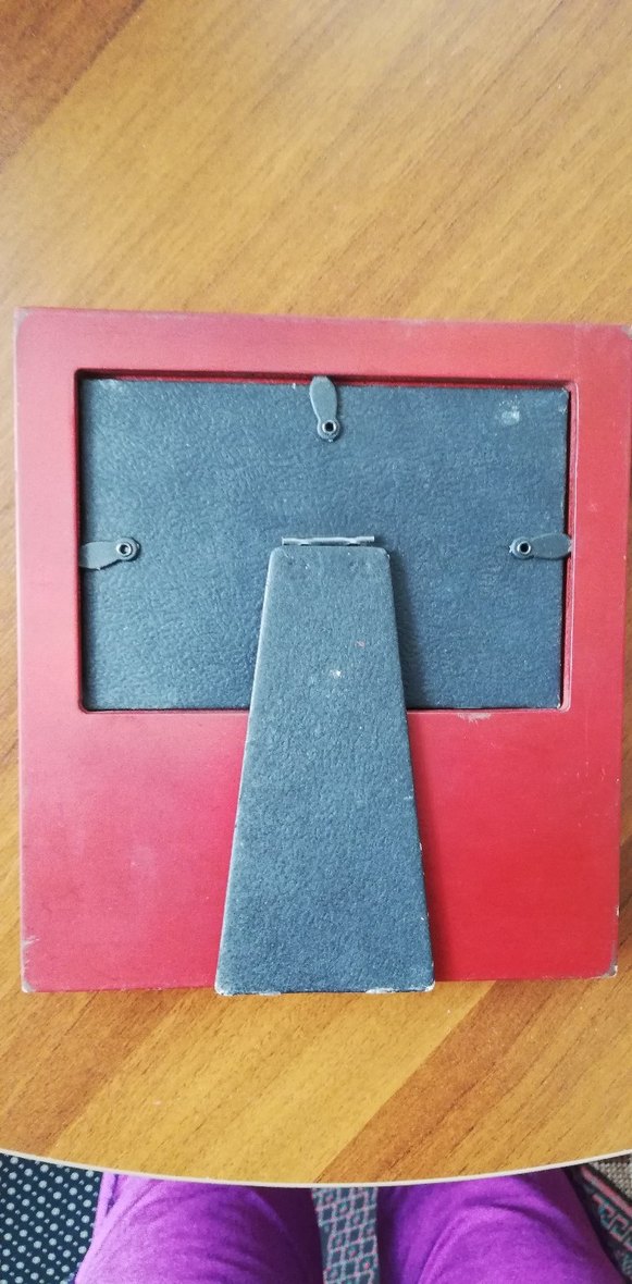 Koyu Kırmızı Metal Köşeli Çerçeve - Görsel 3